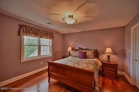 25 Kipling Dr, Moosic, PA 18507 photo 63