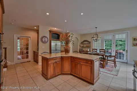 25 Kipling Dr, Moosic, PA 18507 photo 34