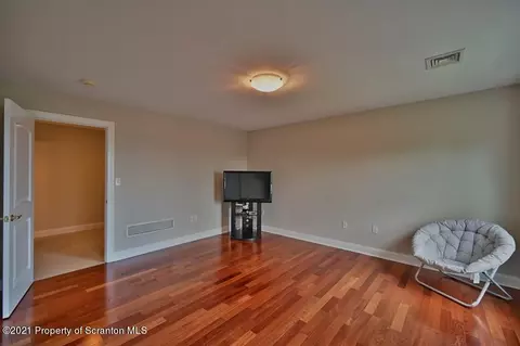 25 Kipling Dr, Moosic, PA 18507 photo 67