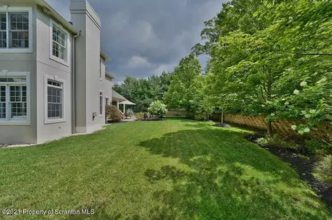 25 Kipling Dr, Moosic, PA 18507 photo 95