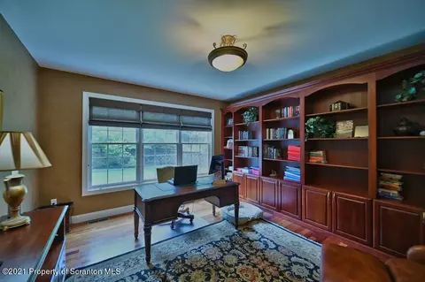 25 Kipling Dr, Moosic, PA 18507 photo 42