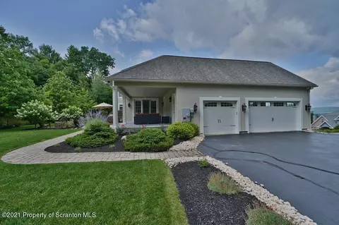 25 Kipling Dr, Moosic, PA 18507 photo 98