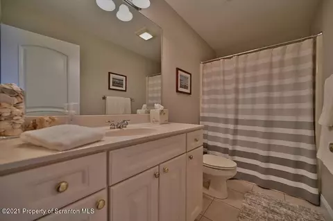 25 Kipling Dr, Moosic, PA 18507 photo 65