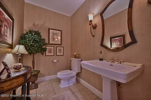 25 Kipling Dr, Moosic, PA 18507 photo 43