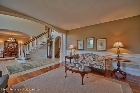25 Kipling Dr, Moosic, PA 18507 photo 18