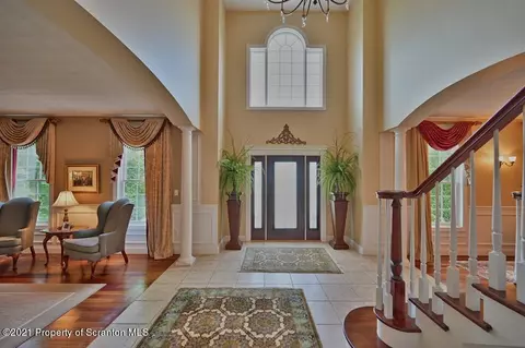 25 Kipling Dr, Moosic, PA 18507 photo 10
