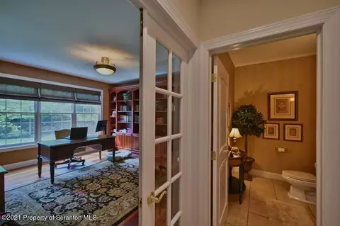 25 Kipling Dr, Moosic, PA 18507 photo 39
