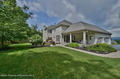 25 Kipling Dr, Moosic, PA 18507 photo 7