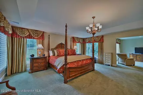 25 Kipling Dr, Moosic, PA 18507 photo 49