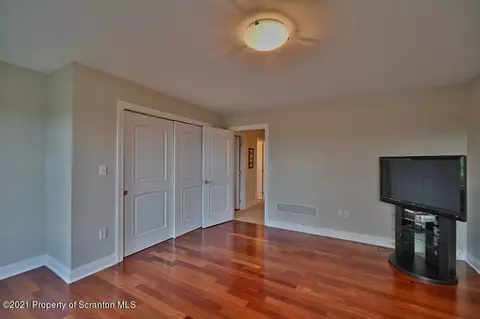 25 Kipling Dr, Moosic, PA 18507 photo 68