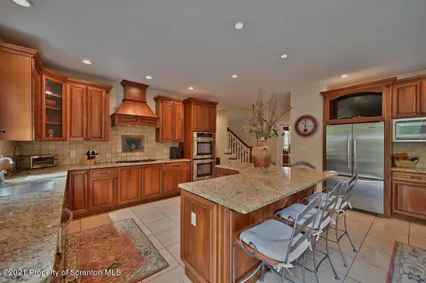 25 Kipling Dr, Moosic, PA 18507 photo 32