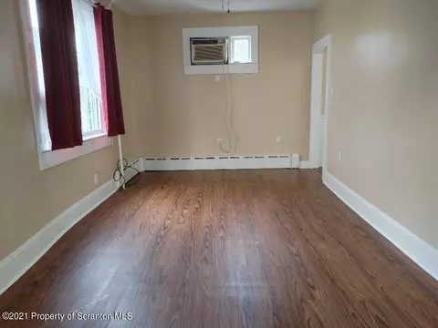 704 Fallon St, Old Forge, PA 18518 photo 4