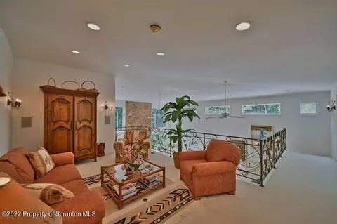 625 Lantern Hill Rd, Shavertown, PA 18708 photo 8