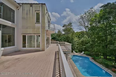 625 Lantern Hill Rd, Shavertown, PA 18708 photo 13