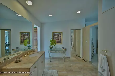 625 Lantern Hill Rd, Shavertown, PA 18708 photo 7
