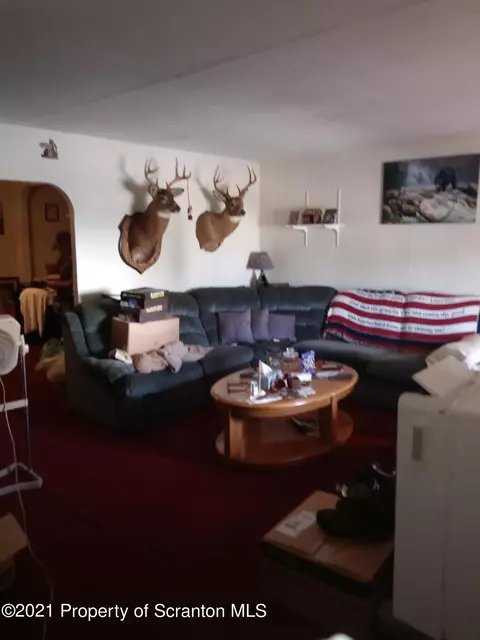 707 Fallon St, Old Forge, PA 18518 photo 3
