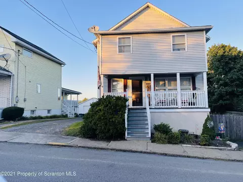 407 W Mary St, Old Forge, PA 18518 photo 3