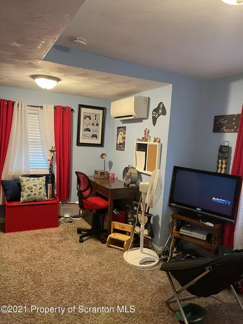 407 W Mary St, Old Forge, PA 18518 photo 22