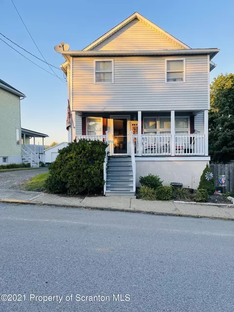 407 W Mary St, Old Forge, PA 18518 photo 2