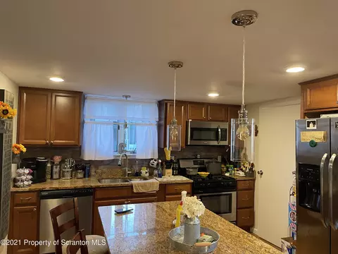 407 W Mary St, Old Forge, PA 18518 photo 13