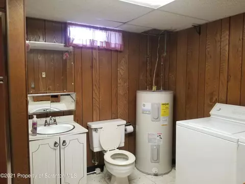 1229 Mowry St, Old Forge, PA 18518 photo 11