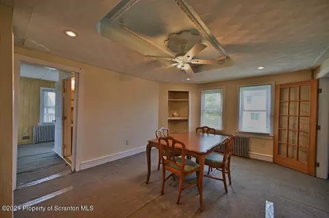 643 E Grant St, Olyphant, PA 18447 photo 10