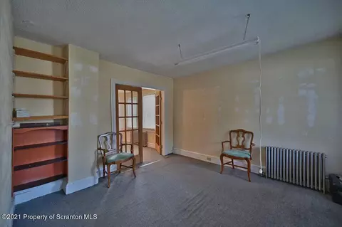 643 E Grant St, Olyphant, PA 18447 photo 5