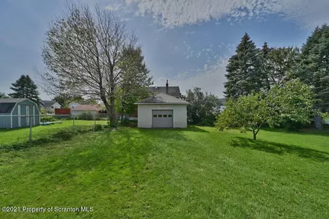 643 E Grant St, Olyphant, PA 18447 photo 42