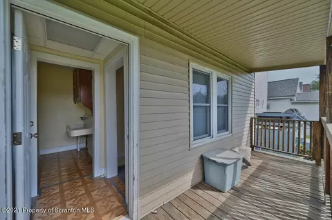 643 E Grant St, Olyphant, PA 18447 photo 22