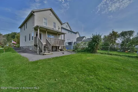 643 E Grant St, Olyphant, PA 18447 photo 2
