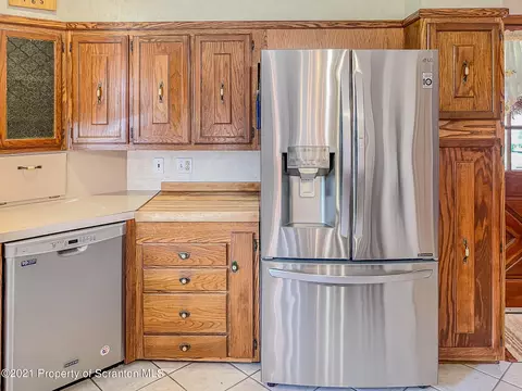 104 5th St, Mayfield, PA 18433 photo 9