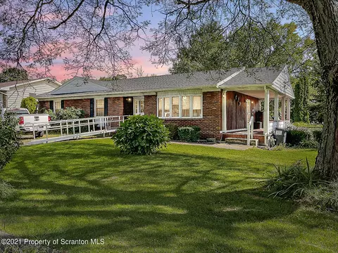 104 5th St, Mayfield, PA 18433 photo 1