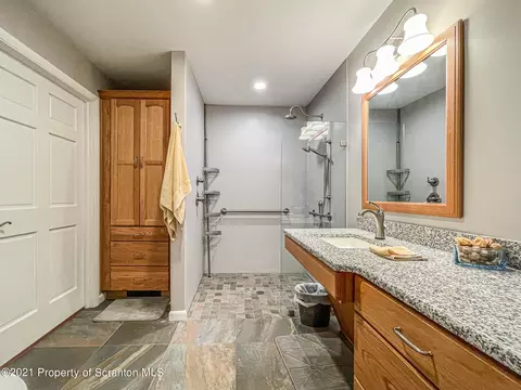 104 5th St, Mayfield, PA 18433 photo 14
