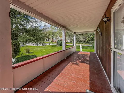 104 5th St, Mayfield, PA 18433 photo 38