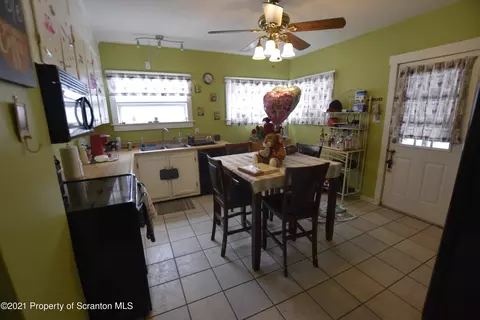 548 3rd Ave Regan Pl, Scranton, PA 18505 photo 31