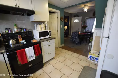 548 3rd Ave Regan Pl, Scranton, PA 18505 photo 10