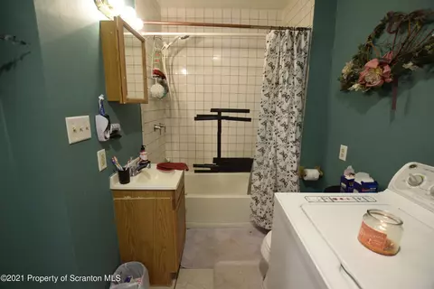 548 3rd Ave Regan Pl, Scranton, PA 18505 photo 12