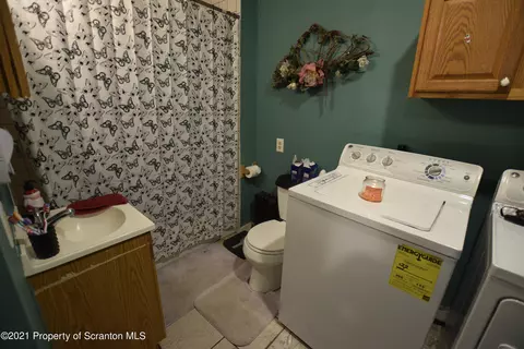 548 3rd Ave Regan Pl, Scranton, PA 18505 photo 11