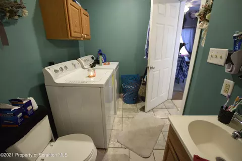 548 3rd Ave Regan Pl, Scranton, PA 18505 photo 13