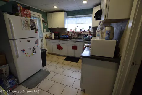548 3rd Ave Regan Pl, Scranton, PA 18505 photo 8
