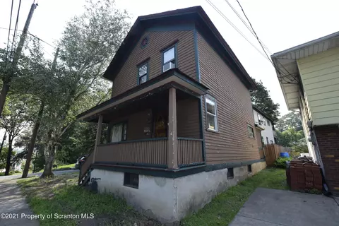 548 3rd Ave Regan Pl, Scranton, PA 18505 photo 2