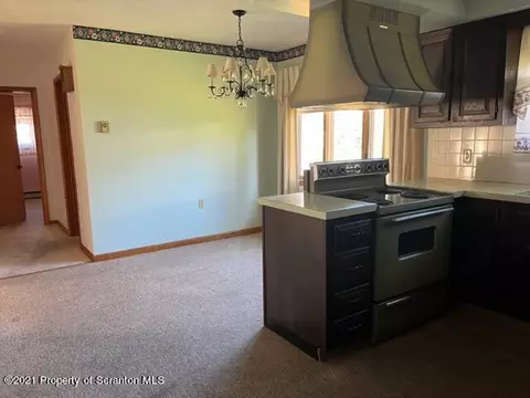 247 Nancy Dr, Scranton, PA 18505 photo 5