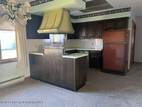 247 Nancy Dr, Scranton, PA 18505 photo 4