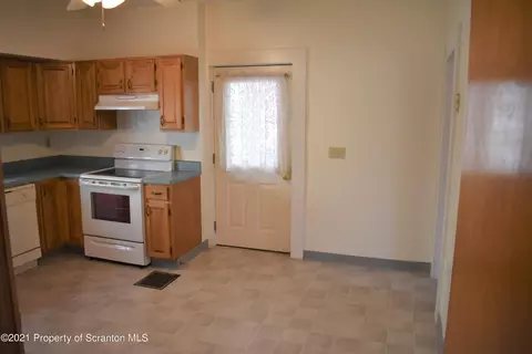 81 Pine St, Hallstead, PA 18822 photo 5