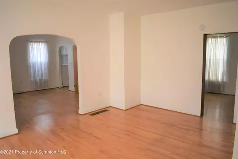 81 Pine St, Hallstead, PA 18822 photo 9