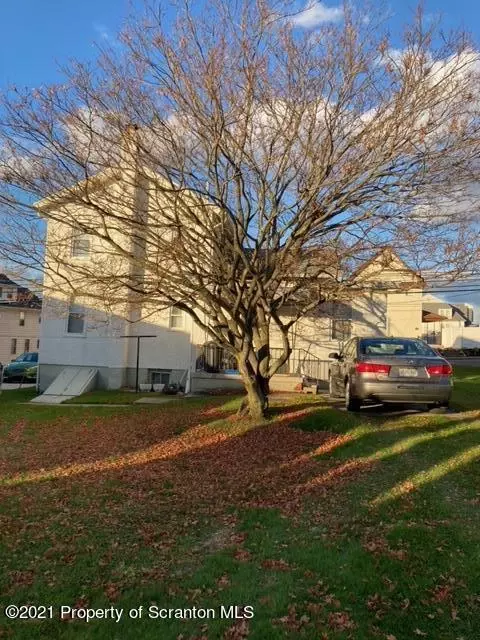 730 E Drinker St, Dunmore, PA 18512 photo 2