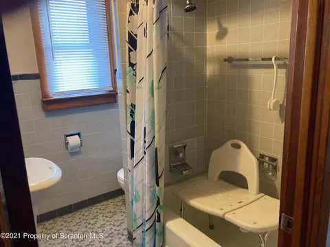 730 E Drinker St, Dunmore, PA 18512 photo 10
