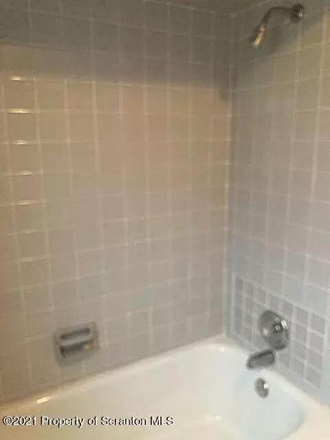 730 E Drinker St, Dunmore, PA 18512 photo 13