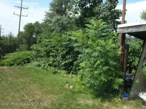 243 Main St, Moosic, PA 18507 photo 20