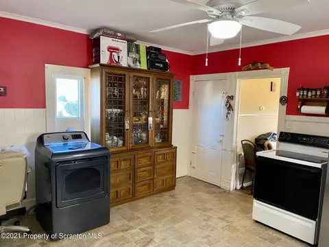 243 Main St, Moosic, PA 18507 photo 5